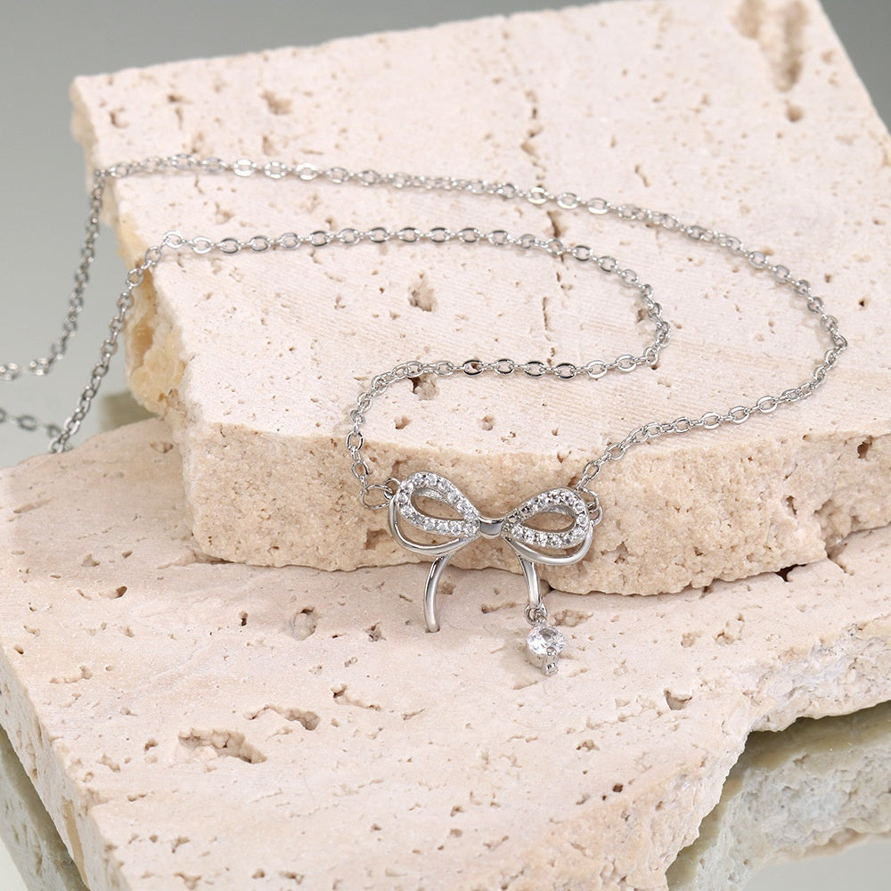 Titanium Steel Butterfly Dream Necklace Delicate Bow Design Light Luxury