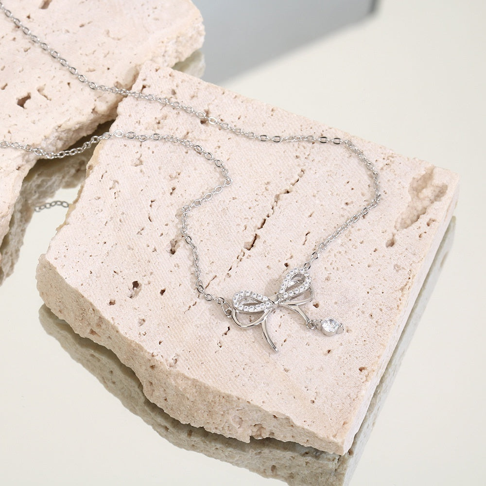 Titanium Steel Butterfly Dream Necklace Delicate Bow Design Light Luxury