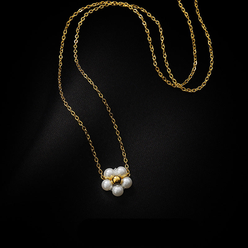 Minimalist Niche-style Loose-flower Pearl Necklace